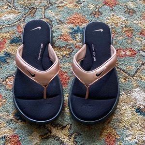 Nike sandals size 10